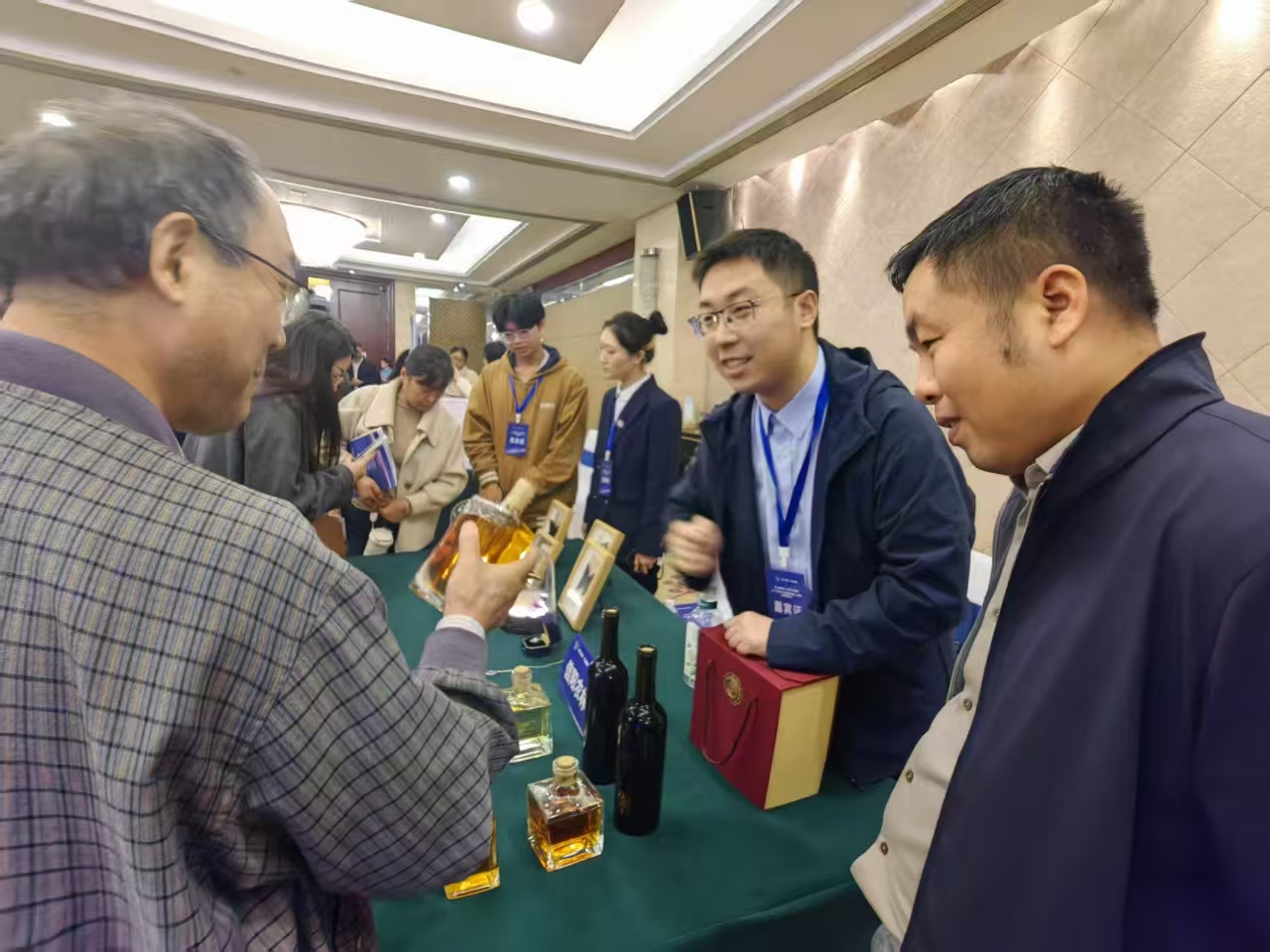 1c7fef488985d2b8a5408dd5d69ee5a0